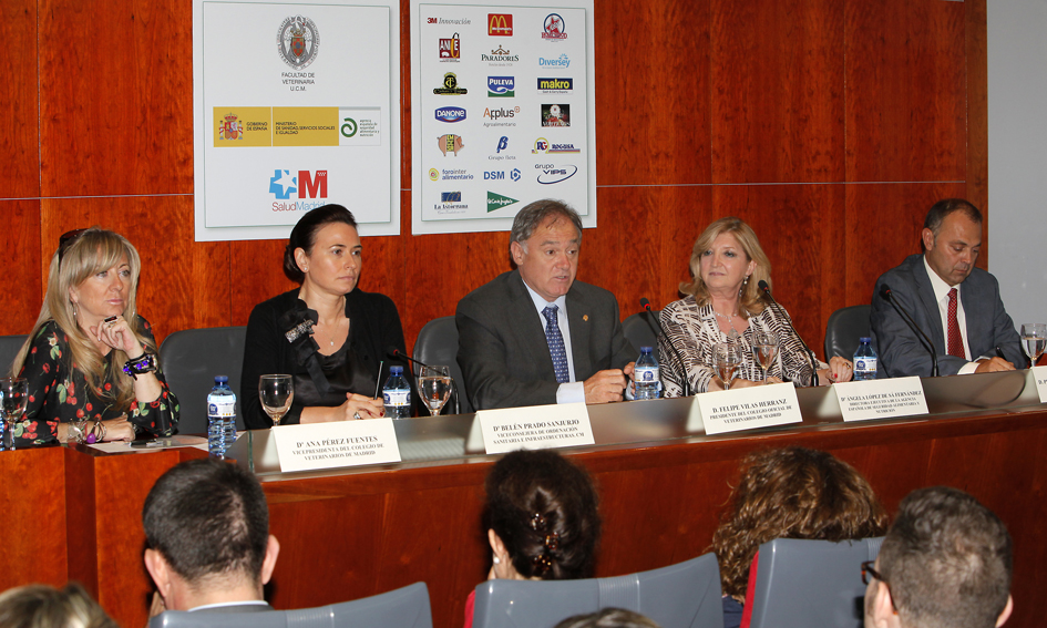 Angela López de Sá en la clausura del Master de Seguridad Alimentaria del COVM