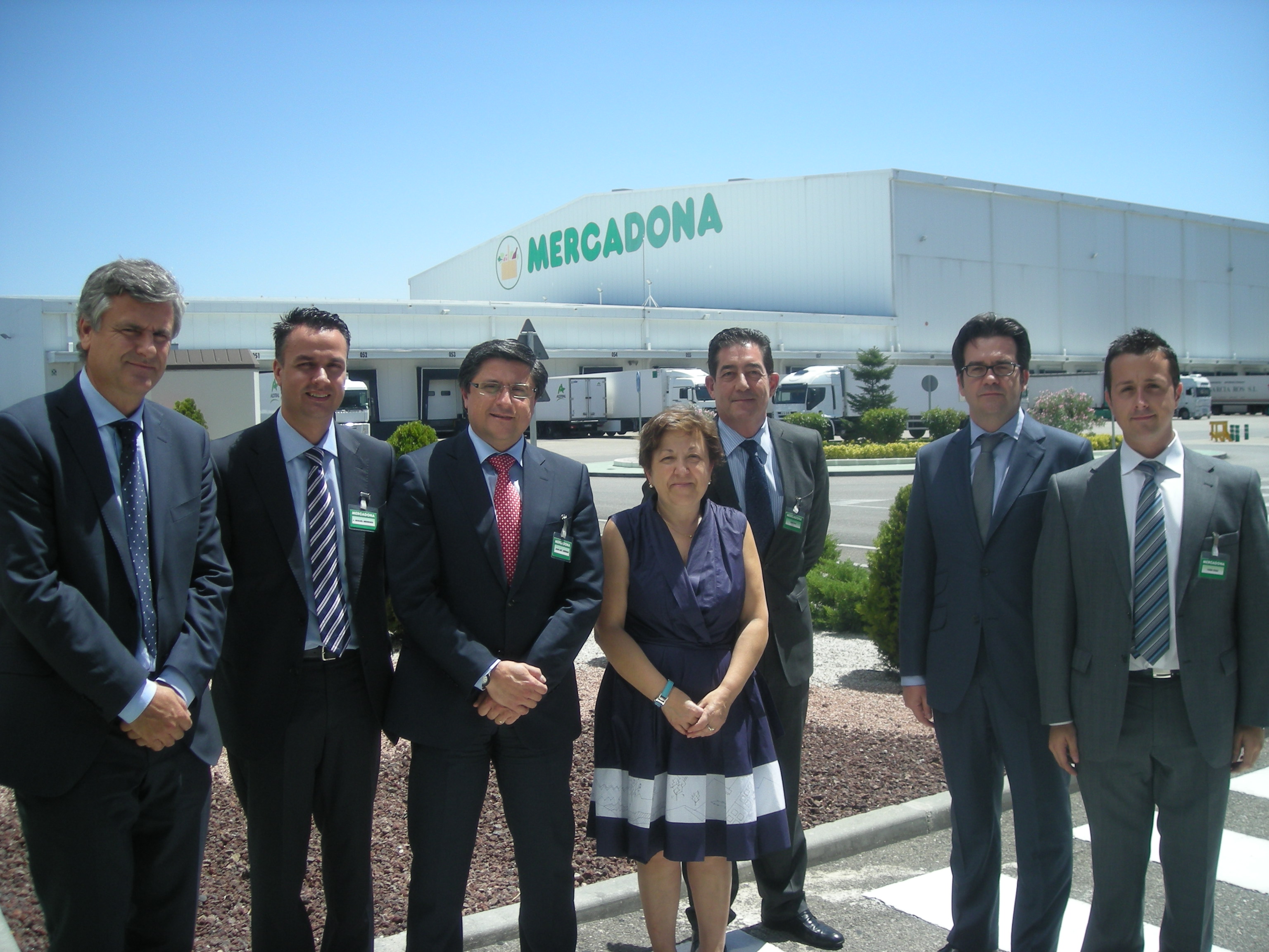 La Secretaria General de Sanidad y Consumo visita las instalaciones de Mercadona.