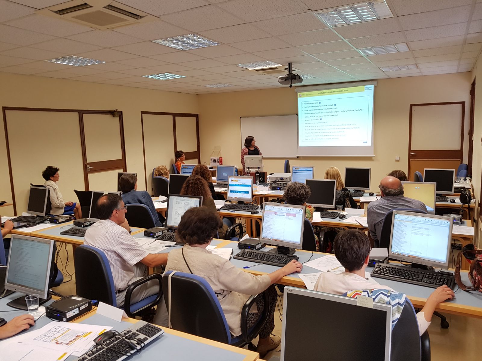 Taller en AECOSAN sobre Recopilación de datos de contaminantes