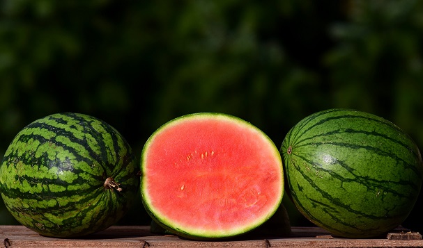 Publicados dos nuevos informes del Comité Científico de la AESAN: conservación de fruta cortada y uso de un coadyuvante tecnológico para el lavado de ciertos vegetales